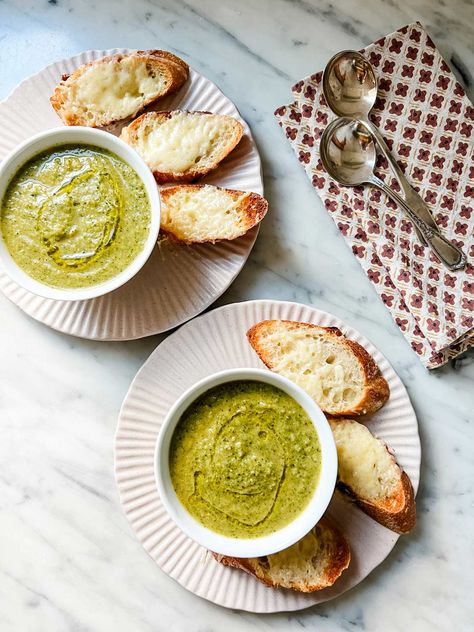 Healthy Broccoli Soup, Broccoli Soup Healthy, Winter Lunch, Healthy Broccoli, 2024 Recipes, Broccoli Soup, Vegetarian Cooking, Clean Eats, Big Bowl