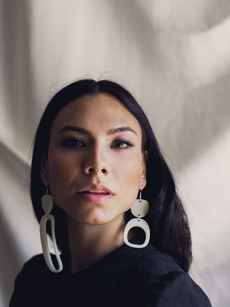 Warren Steven Scott's Shapely Statement Earrings Celebrate Coast Salish Culture - Vogue Steven Scott, Fast Fashion Brands, Native Style, Indigenous Culture, Ear Candy, Jewelry Show, Outfit Maker, Asymmetrical Design, Black Earrings