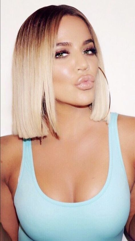 Khloe Kardashian Hair Short, Estilo Khloe Kardashian, Khloe Kardashian Hair, Sleek Bob Hairstyles, Kardashian Hair, Real Hair Wigs, Frontal Hairstyles, Blonde Wig, Khloe Kardashian