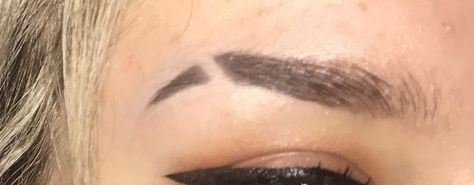 Eyebrow Claims For Dr, Slits In Eyebrows, Eyebrow Slits Baddie, Split Eyebrow, Shaved Eyebrows, Round Eyebrows, Eyebrow Cut, Shave Eyebrows, Eyebrow Slits