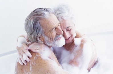 Have a wonderful time together. Sigh... After all the years, still taking bubble baths together... holding one another.  Just look at the expressions on their faces.  Perfect!. Bathing Together, Bath Romantic, Bath Couple, Grow Old With Me, Couple Romantic, Growing Old Together, Old Couples, Lasting Love, Couple Relationship