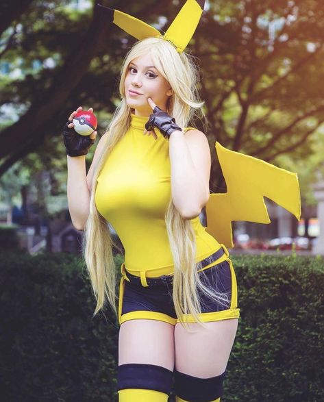 Pikachu is the best pokemon to cosplay, don't you think?? Pokemon Cosplay Female, Pikachu Halloween Costume, Pikachu Cosplay, Poland Girls, Pikachu Costume, Cosplay Ideas Women, Pokemon Costumes, Pokemon Cosplay, Costume Collection