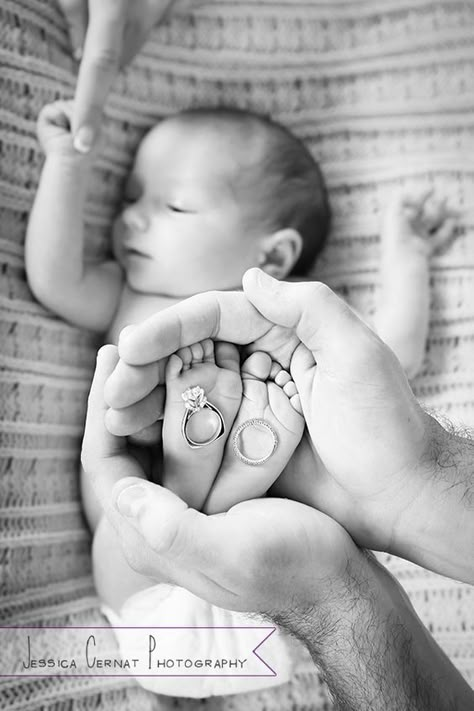 Vom Avea Un Copil, Baby Fotografie, Baby Picture Ideas, Newborn Baby Photoshoot, Newborn Photo Shoot, Newborn Photo Ideas, Newborn Pics, Baby Poses, Newborn Baby Photos