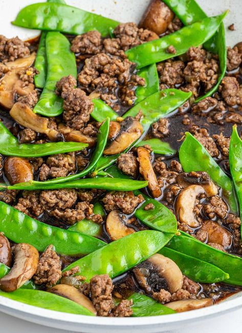 This Asian Beef with Snow Peas and Mushrooms is a great quick and delicious meal. It's packed with protein, and a sweet and tangy seasoned beef, and is great for a weeknight dinner. Beef With Snow Peas, Peas And Mushrooms, Snow Peas Recipe, Asian Beef, Mushroom Dish, Chinese Cooking Recipes, Australian Food, Ethnic Food, Snow Peas