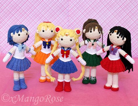 Crochet Pattern for all 5 Sailor Scout Dolls, including Sailor Moon, Mars, Mercury, Jupiter and Venus. Sailor Moons, Saylor Moon, Doll Crochet Pattern, Confection Au Crochet, Pola Amigurumi, Doll Crochet, Anime Gifts, Ideas Crochet, Sailor Scouts