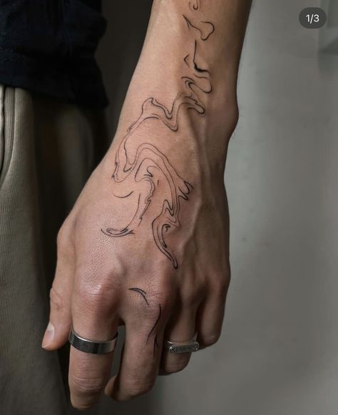 Cybersigilism Tattoo Men, Line Tattoo Men, Abstract Tattoo Men, Abstract Line Tattoo, Abstract Art Tattoo, Artsy Tattoos, Small Shoulder Tattoos, Simple Tattoos For Guys, Black Studio