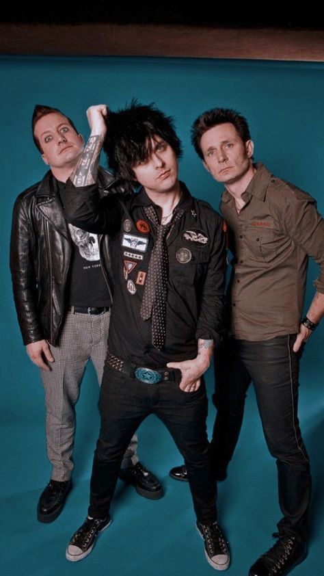 Greenday Concert Outfits, Green Day Outfit, Punk Outfits Men, Punk Grunge Aesthetic, Punk Prom, Music Photoshoot, Billie Green Day, Green Day Billie Joe, Tré Cool