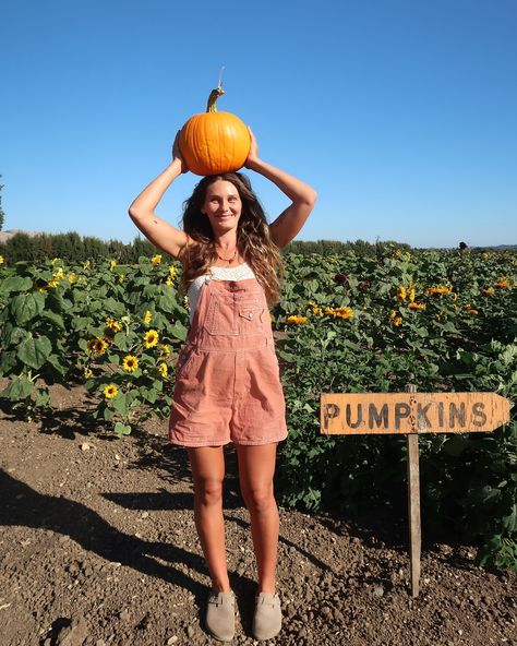 pumpkin patch #overalls #pumpkinpatch #sunflowers #californiafall #outfitinspiration #pumpkins Patch Overalls, Fall Outfit, Pumpkin Patch, The Great Outdoors, Pumpkins, Fall Outfits, Sunflower, Outfit Inspirations, Overalls