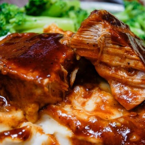 Slow Cooker BBQ Pork Chops - Back To My Southern Roots Crockpot Bbq Pork Chops, Slow Cooker Bbq Pork Chops, Crockpot Holiday Recipes, Bbq Pork Chops, Crockpot Ribs, Pumpkin Vegetable, Crockpot Pork Chops, Juicy Pork Chops, Slow Cooker Bbq