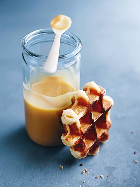 Salted Burnt Honey Sauce | Donna Hay Butterscotch Sauce Recipes, Burnt Honey, Donna Hay Recipes, Chocolate Sauce Recipes, Sauce Bolognaise, Butterscotch Sauce, Honey Sauce, Donna Hay, Queso Dip