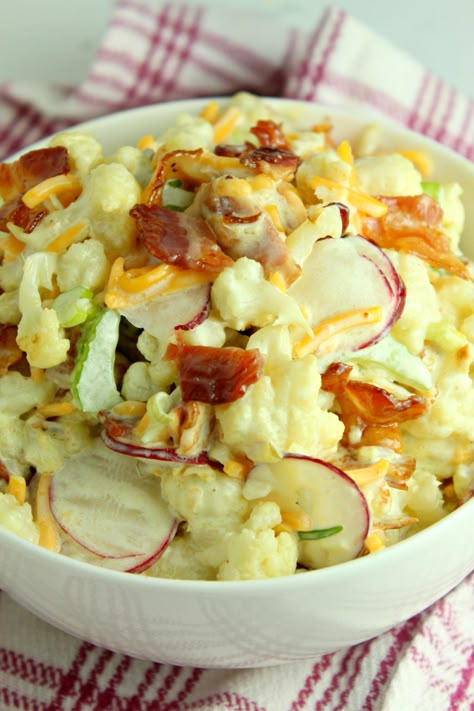 Loaded Cauliflower Salad, Loaded Potato Salad, Salad Low Carb, Low Carb Salads, Loaded Cauliflower, Cold Salads, Soup Appetizers, Keto Sides, Salads Pasta