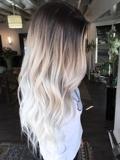 How damaging is bleaching dark brown hair? Hair Sign, Blonde Hair With Roots, Icy Blonde Hair, Beauty Advisor, Brown Ombre Hair, Ombre Hair Blonde, Dark Roots Blonde Hair, Ombré Hair, Balayage Hair Blonde