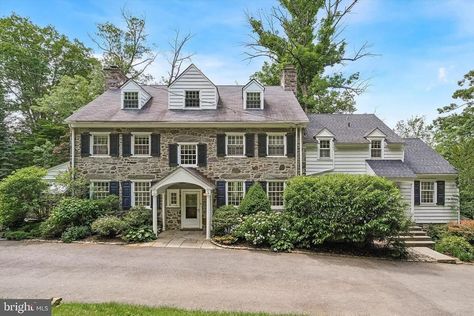 1850 Colonial house in Villanova, Pennsylvania Villanova Pennsylvania, Colonial House, In Ground Pools, French Doors, Old Houses, House For Sale, Pennsylvania, Hardwood Floors, Doors