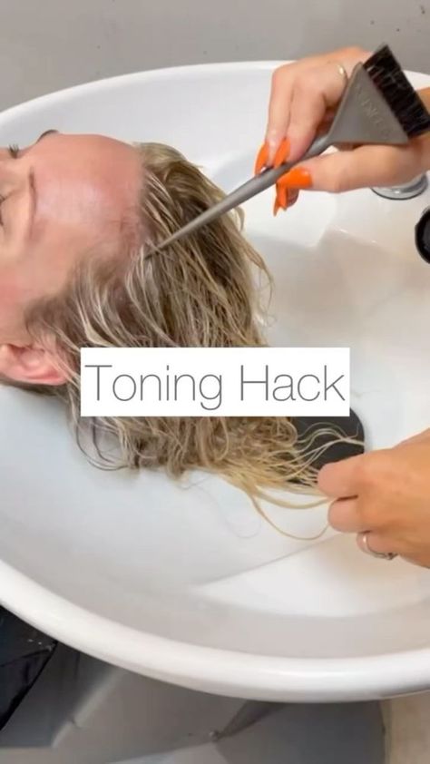 Toning Highlights Before And After, Lavender Toner On Blonde, How To Tone Hair At Home Blondes, Toning Blonde Hair At Home, How To Tone Hair At Home, Best Blonde Toner, Tone Hair At Home, Toning Bleached Hair, Toning Blonde Hair