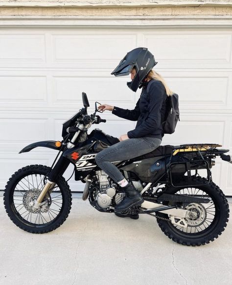 Dual Sport Motorcycle Adventure, Adventure Bikes Dual Sport, Motorcycle Adventure, Bike Girl, Dual Sport Motorcycle, Biker Aesthetic, Sport Bike, Sport Motorcycle, Dual Sport