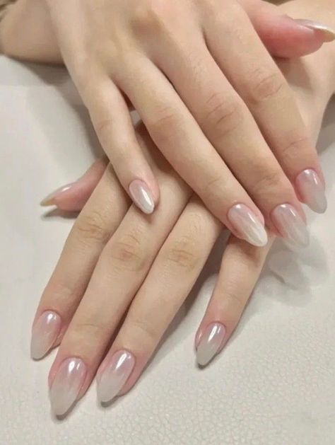 ━ 𝐡𝐚𝐳𝐞𝐥 ☻ Bold Wedding Nails, Manicure Glazed Donut, Pink Nails French Tip, Nails Ideas Blue, Nail Inspo White, Nail Designs Trending Now, Pink Nails French, Dreamy Nail, Trendy Almond Nails