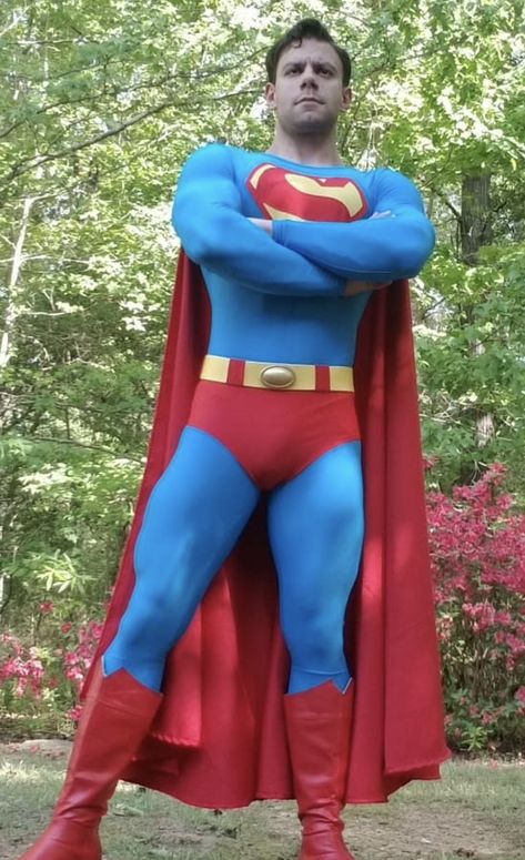 Superman Armor, Superman Costume Design, Superman Cosplay Men, Armored Superman, Disney Dudes, Superman Actors, Superman New 52 Suit, Superman Cosplay, Superman Gifts