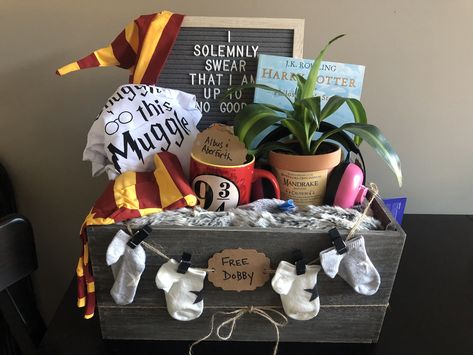 Harry Potter Theme Gift Basket, Harry Potter Baby Gift Basket, Harry Potter Basket Gift, Harry Potter Basket, Harry Potter Gift Basket, Baby Basket Gift, Harry Potter Baby Gift, Harry Potter Presents, Harry Potter Gift Box