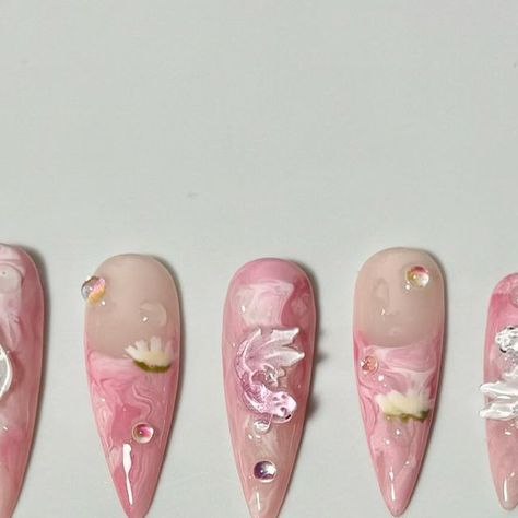 CUSTOM PRESS ON NAILS on Instagram: "pink koi set⋆𐙚₊˚⊹♡
-
-
-
#nail #nailart #naildesign #nailinspo #pinknails #pressons #pressonnails #customnails #frenchtipnails #vancouverbc" Pink Koi Fish Tattoo, Koi Nails Designs, Koi Nails, Koi Fish Nails Acrylic, Coy Fish Nails, Koi Fish Nails, Fish Nails, French Tip Nails, Dream Nails