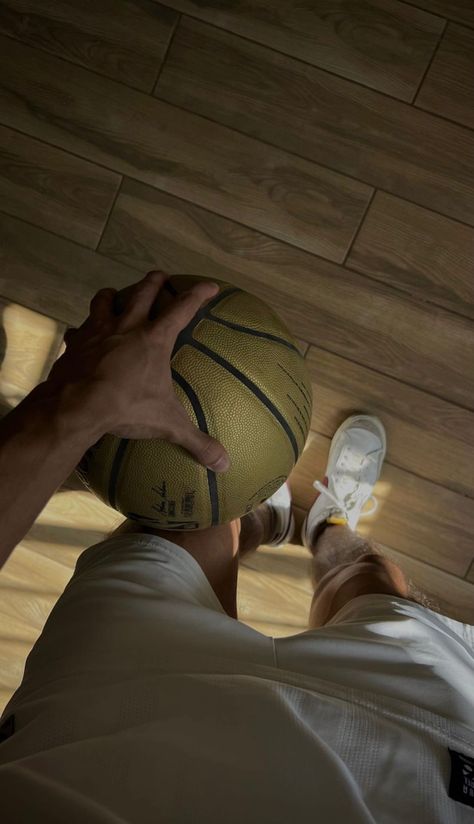 Basket Boy Aesthetic, Athletic Man Aesthetic, Athletic Aesthetic Men, Mens Instagram Story Ideas, Athletic Guy Aesthetic, Basketball Boy Aesthetic, Gym Aesthetic Man, Athlete Aesthetic Male, Athletic Boy Aesthetic