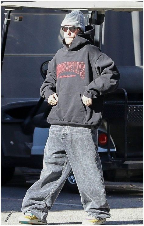 Balenciaga Outfit Street Style, 2000s Fashion Men, Baggy Pants Outfit, Justin Bieber Outfits, Outfit Ideas Aesthetic, Justin Bieber Style, Aesthetic Men, Street Style Outfits Men, Baggy Clothes