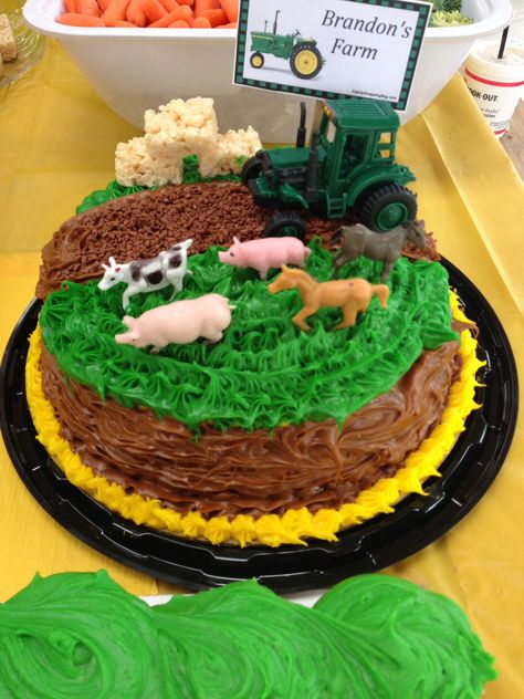 Farm cake so easy to make Farm Birthday Cake Ideas, Easy Farm Cake, Farm Birthday Cake, Tractor Birthday Cakes, Farm Birthday Cakes, Farm Animal Cakes, Tractor Cake, Animal Birthday Cakes, Farm Theme Birthday