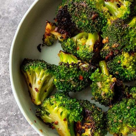 Pan Fried Broccoli Recipes, Pan Fry Broccoli, Pan Sauteed Broccoli, Pan Fried Veggies, Pan Fried Vegetables, Stovetop Broccoli, Skillet Broccoli, Stir Fried Broccoli, Pan Fried Broccoli