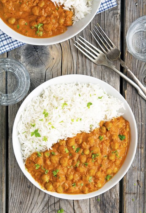 Chickpea Tikka Masala Recipe, Chickpea Tikka Masala, Tikka Masala Recipe, Masala Recipe, Idee Pasto Sano, Tikka Masala, Samosa, Meatless Meals, Vegan Cooking