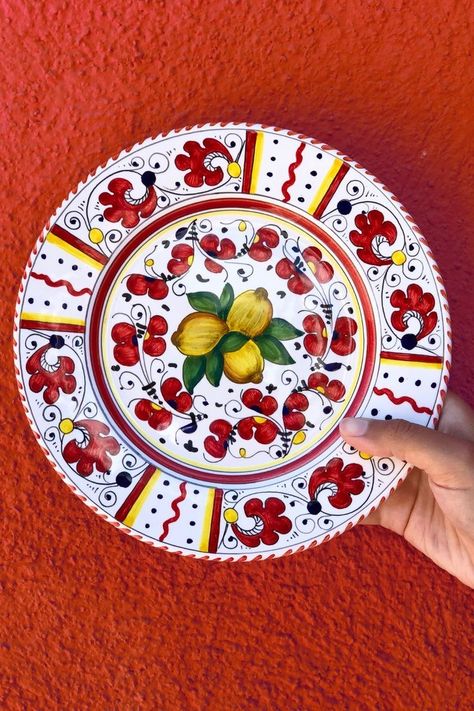 Mediterranean Ceramics, Italian Dinnerware, Italian Plates, Italian Home Decor, Contemporary Pottery, Keramik Design, Italian Pottery, Ceramic Handmade, Italian Ceramics