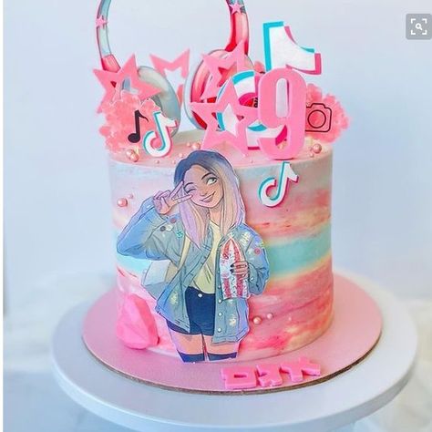 Tiktok Cakes Ideas, Tik Tok Cake Ideas, Candy Cake Ideas Birthday, Tiktok Cake Ideas, Tiktok Cake Design, Girly Cake Ideas, Cake Ideas For Girls Birthday, Tiktok Cakes, Bolo Tik Tok