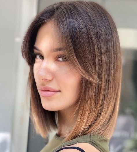 Picture of a cute bob hairstyle with an ombre effect Short Hair Without Bangs, Shoulder Length Haircut Straight, Natural Blond Hair, Easy Mom Hairstyles, Straight Hair Bob, Hair Without Bangs, Haircuts For Short Hair, Long Bob With Bangs, Cute Bob Hairstyles