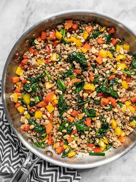 This super easy Ground Turkey Stir Fry is a delicious and versatile answer to busy weeknight dinners. Try the suggested variations to make it your own! Budgetbytes.com Ground Turkey Stir Fry, Turkey Ground, Ground Turkey Meal Prep, Ground Turkey Recipes Easy, Turkey Stir Fry, Ground Turkey Recipes Healthy, Healthy Ground Turkey, Budget Bytes, Ground Turkey Recipes