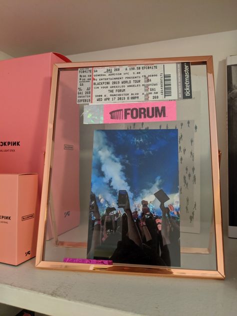 Added my wristband, ticket and picture i took  from the concert in a frame and put it in my room! super cute!!! Concert Decorations Ideas, Concert Frame Ideas, Diy Concert Tickets, Concert Shadow Box Ideas Kpop, Taylor Swift Concert Shadow Box Ideas, Concert Tickets Display, Ways To Display Concert Tickets, Concert Display, Concert Memorabilia Display