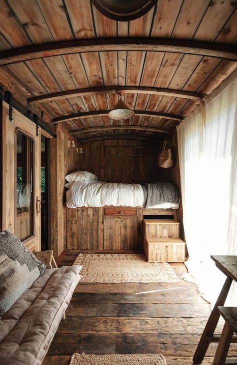 Carriage no.2 | Restored train carriage - Settle Train Carriage, 카드 디자인, Tiny Cabin, Tiny House Cabin, Small Cabin, Tiny House Living, Tiny House Design, Cabin Homes, Tiny Living