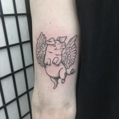 Pig Flying Tattoo, Pig With Wings Tattoo, Piggy Tattoos, Tats Designs, Sweat Pea Tattoo, Flying Pig Tattoo, Pig Tattoos, Pea Tattoo, Pig Tattoo