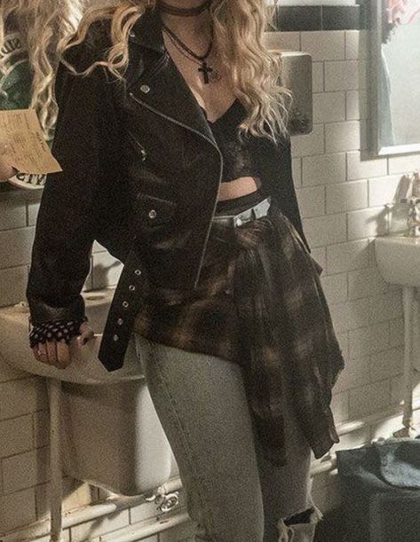 80s Rock Fashion Women, 80s Rock Outfit, 80s Rock Fashion, 80s Rocker, Look 80s, Riverdale Fashion, Rocker Outfit, Kj Apa, 80s Outfit