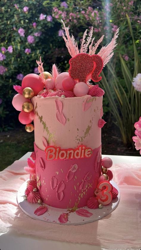 Barbie 1st Birthday Cake, 30th Barbie Cake, Malibu Barbie Birthday Party Cake, Malibu Barbie Cake Ideas, Barbie Movie Cake, Barbie Cake Buttercream, Barbie 3 Tier Cake, Barbie Themed Birthday Cake, Barbie Two Tier Cake