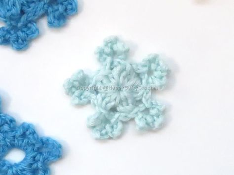 Free Crochet Snowflake Patterns, Crochet Snowflake, Christmas Crochet Patterns Free, Crochet Snowflake Pattern, Crochet Earrings Pattern, Crochet Christmas Decorations, Crochet Snowflakes, Crochet Stars, Crochet Winter