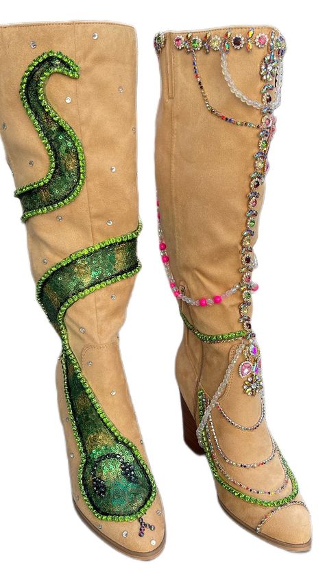 Carnival Festival Halloween Cosplay | Britney Spears I’m a slave 4 u snake boots to match our costume 🐍 #festivalfashion #festivallook #festivaloutfitinspo... | Instagram Britney Spears Slave 4 U Costume, Britney Spears Snake Costume, Slave 4 U Costume, Britney Spears Slave 4 U, Britney Spears Halloween Costume, 2025 Outfits, Snake Costume, Skin Logo, Snake Boots