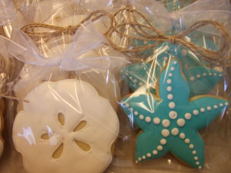 SAND DOLLAR & STARFISH SUGAR COOKIES FOR A BEACH THEME PARTY, SHOWER OR WEDDING Beach Tea Party, Tea Party Wedding Shower, Sand Dollar Cookies, Useful Wedding Favors, Wedding Favors Beach, Wedding Beach Theme, Beach Theme Wedding Favors, Honeymoon Shower, Wedding Centre Pieces