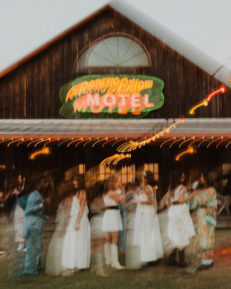 I’m a Texas bamma, I got lots of manner’ — and style, too! Pulling up to Round Top like the true Texas girl I am, serving boho vibes with southern charm. It’s giving ‘Beyoncé on a ranch’ energy. Can’t lie, I had the best time with @spell —good vibes and good company. Comment TEXAS below to receive a DM with the link to shop this post on my LTK ⬇ https://liketk.it/4TVXj 📸 @madisontaylorphoto_ #spell #roundtop #houstonblogger #houstonfashion #houstonfashionblogger #cowgirlstyle #cowgir... Roundtop Texas, Houston Fashion, Texas Girl, Wedding Mood Board, Round Top, Wedding Mood, Top Round, Southern Charm, Cowgirl Style