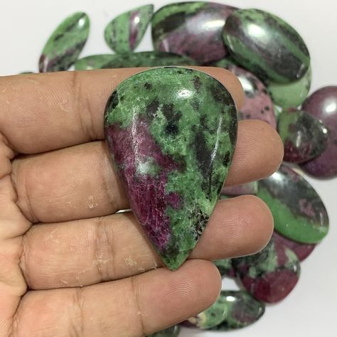 Ruby Zoisite Meaning, Ruby Meaning, Zodiac Characteristics, Gems Crystals, Ruby In Zoisite, Crystal Aesthetic, Mean Green, Ruby Crystal, Crystal Therapy