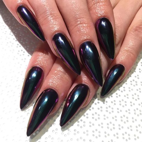 #DOPEAF #NEW #CHROME @yayoxo2 #VPYayo #gelnail #nailart #VanityProjectsNYC #VPOfficialIG Green Chrome Nails, Black Chrome Nails, Chrome Nail Designs, Purple Chrome Nails, Shiny Nails Designs, Chrome Nails Designs, Chrome Nail, Claw Nails, Green Chrome