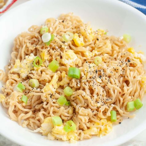 Tik Tok Ramen Recipe Tik Tok Ramen, Tiktok Ramen Recipe, Tiktok Ramen, Chipped Beef Dip, Beef Dip, Ramen Recipe, Chipped Beef, Carnival Food, Bagel Seasoning