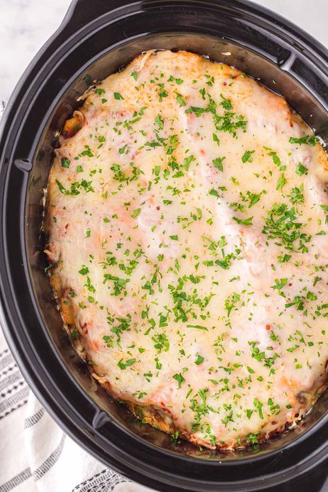 crockpot lasagna Crockpot Lasagna Easy, Lasagna Easy, Crock Pot Lasagna Recipe, Best Crockpot, Lasagna Recipes, Crockpot Lasagna, Cheese Ravioli, Crockpot Dishes, Crockpot Recipes Slow Cooker