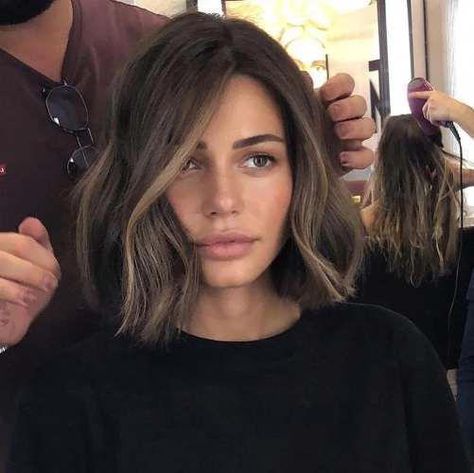 Rambut Brunette, Brunette Hair With Highlights, Brown Hair Balayage, Short Hair Balayage, Hair Color And Cut, Hair Today, Great Hair, Hair Cut, Balayage Hair