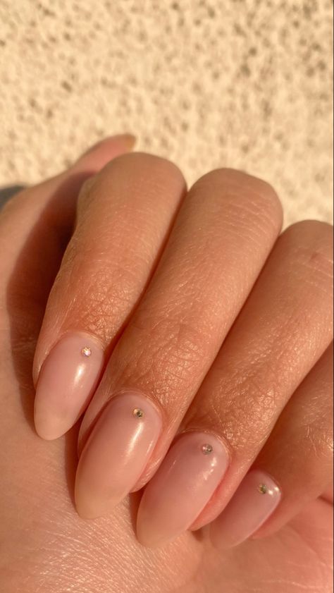 Simple Rhinestone Nail Ideas, Basic Gem Nails, Minimal Nails With Gems, Gem Nails Simple, Simple Nails With Diamonds, Simple Jewel Nails, Simple Diamond Nail Designs, Neutral Nails With Diamonds, Minimal Crystal Nails