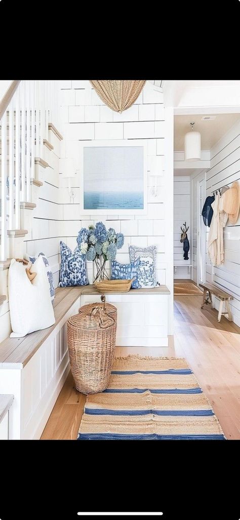 Beach House Entryway Ideas, House Entryway Ideas, Coastal Entryway Ideas, Coastal Foyer, Beach House Entryway, House Entryway, Calm Coastal, Coastal Entryway, Welcoming Entryway