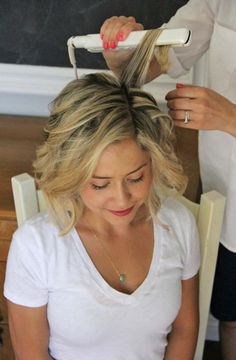 Beach Waves For Short Hair, Short Hair Waves, Frizz Free Hair, Wavy Hairstyles, Hair Done, Short Blonde, Great Hair, Hair Waves, A Lady