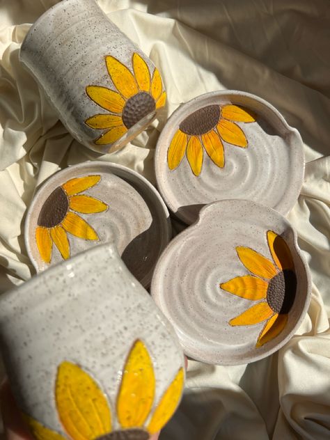 Handmade pottery hand painted sunflowers with undergalze Sunflower Ceramic Mug, Sunflower Ceramics Pottery, Sunflower Mug Painting, Pottery Painting Ideas Sunflower, Sunflower Pottery Ideas, Sunflower Ceramic Painting, Pottery Painting For Beginners, Sunflower Pottery Painting, Sunflower Ceramics